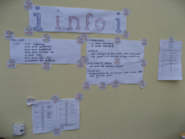081444_Infowand.jpg