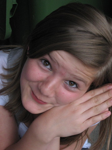 093013_Madeleine_Schuler_joeoeoe.jpg