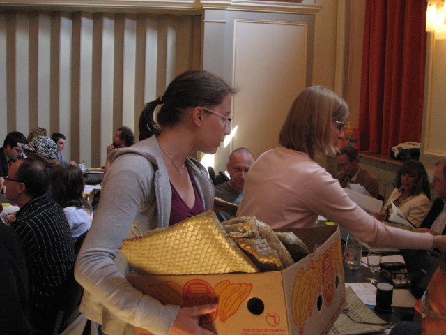 093061_Geschenke_verteilen.jpg