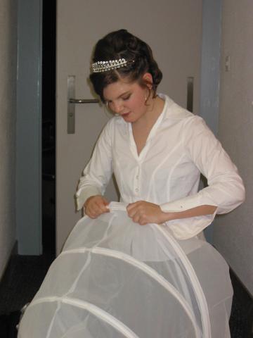 024699_Reifrockmontage.jpg