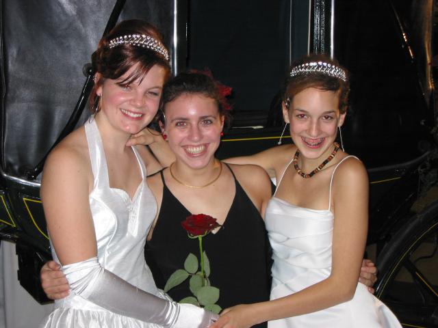 024718_Corinne_Ari_Maya.jpg