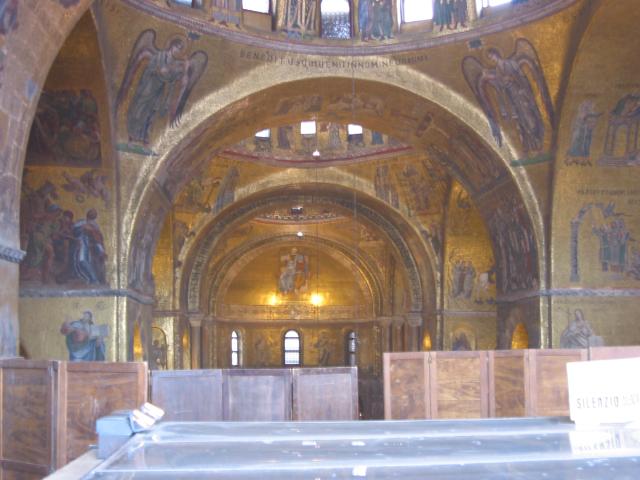 031324_Goldige_Kirche.jpg