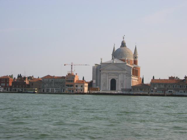 031336_Insel_mit_Kirche.jpg