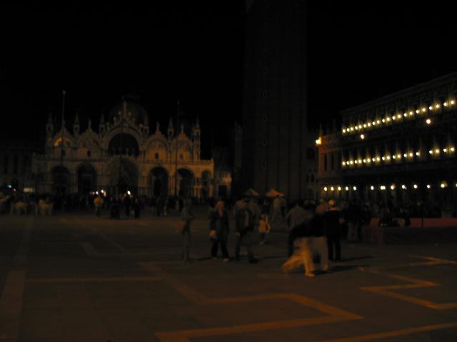 031345_Markusplatz_by_Night.jpg