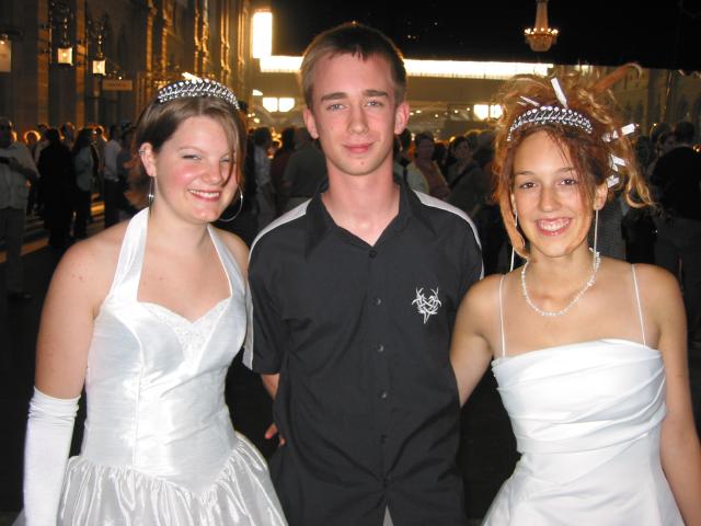 032206_CorinneSilvanMaya.jpg