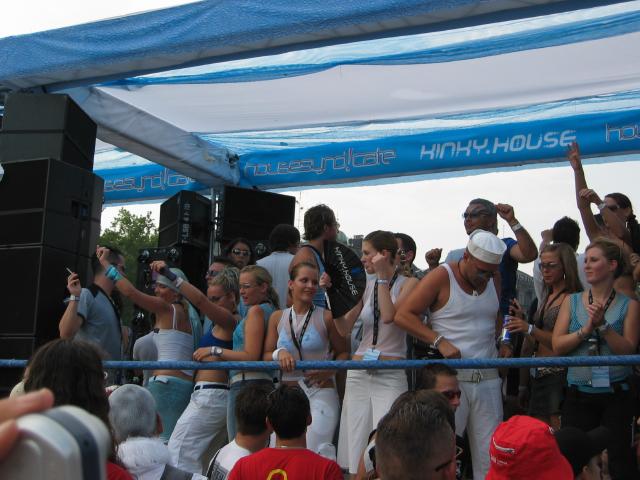 033555_The_Dancers.jpg