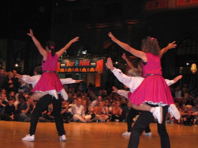 043205_RockNRoll-Show.jpg