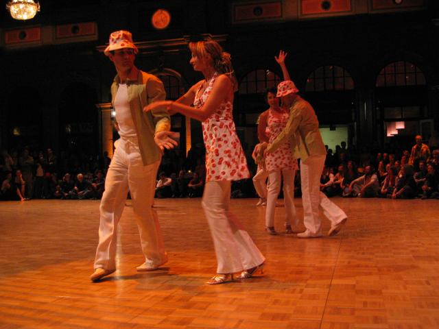043220_Salsa-Show.jpg