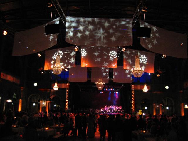 043246_Ballhalle.jpg