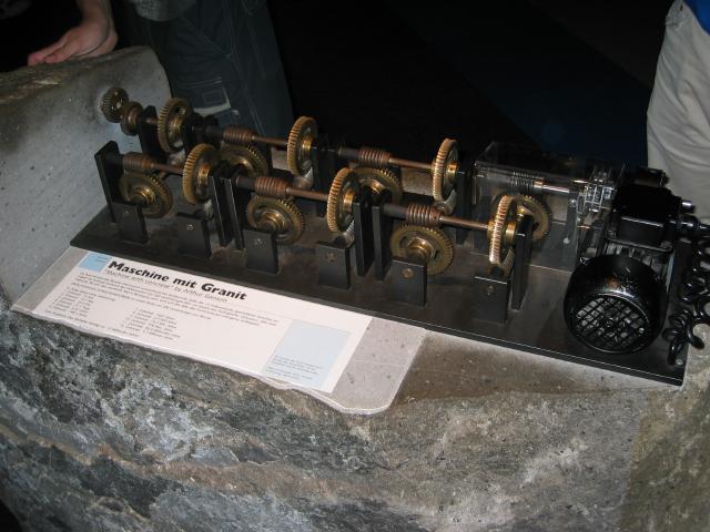 043707_sehr_grosse_Untersetzung.jpg