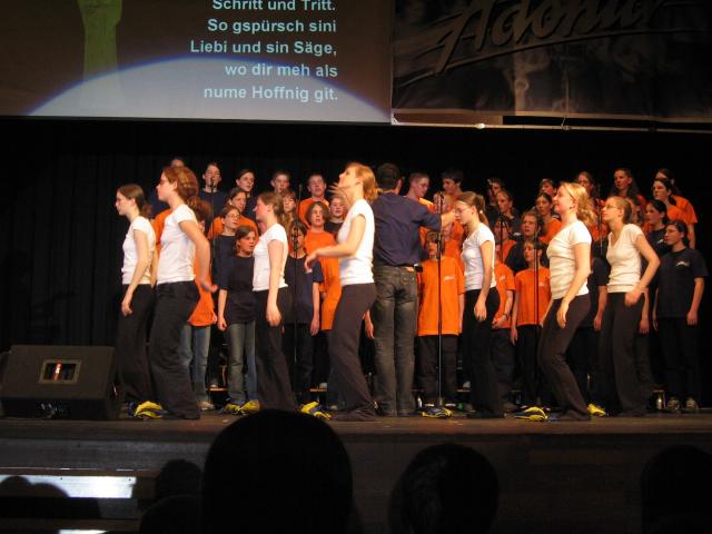 050881_Tanz_Unter_sim_Schutz.jpg