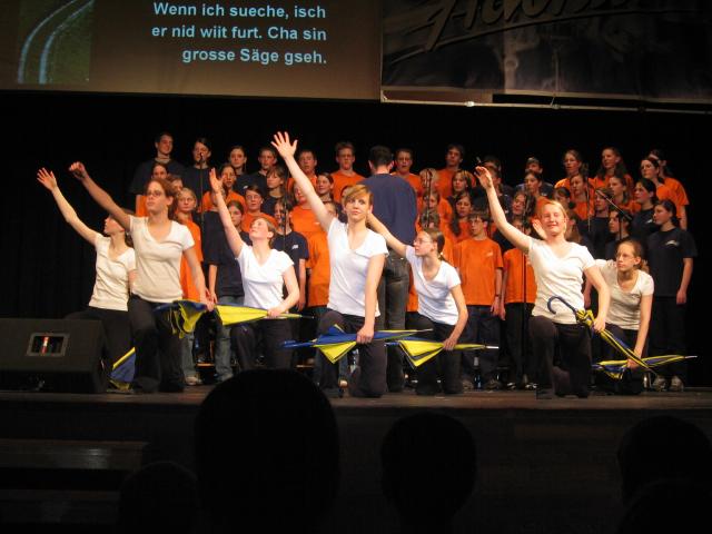 050886_Tanz_Unter_sim_Schutz.jpg