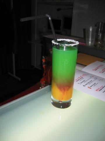 051769_Dreifarbiger_Drink.jpg