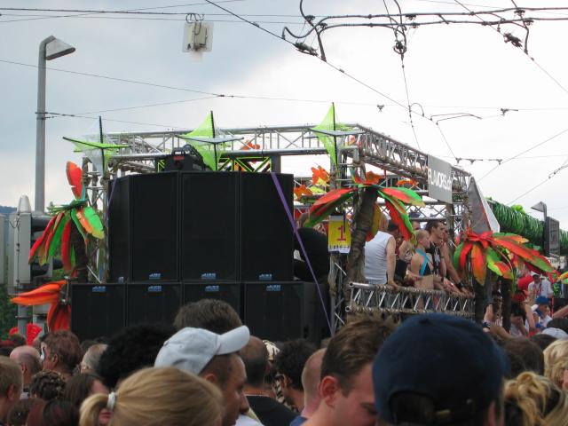 053920_Lovemobile_1.jpg
