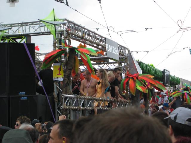 053921_Lovemobile_1.jpg