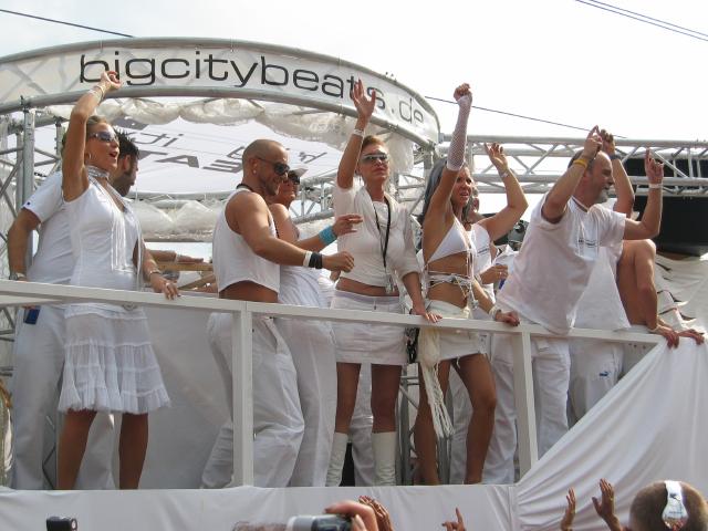 053939_Lovemobile_2.jpg
