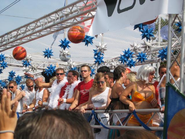 053946_Lovemobile_3.jpg