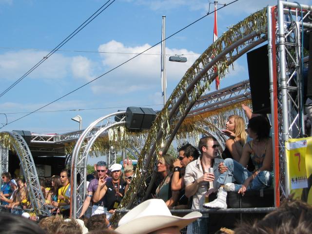 053978_Lovemobile_7.jpg