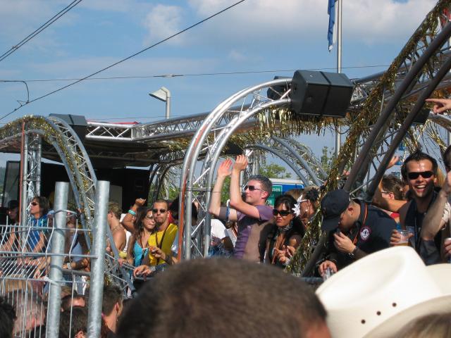 053981_Lovemobile_7.jpg