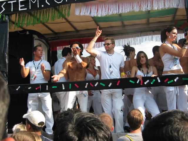 053993_Lovemobile_8.jpg