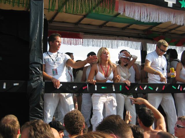 053998_Lovemobile_8.jpg