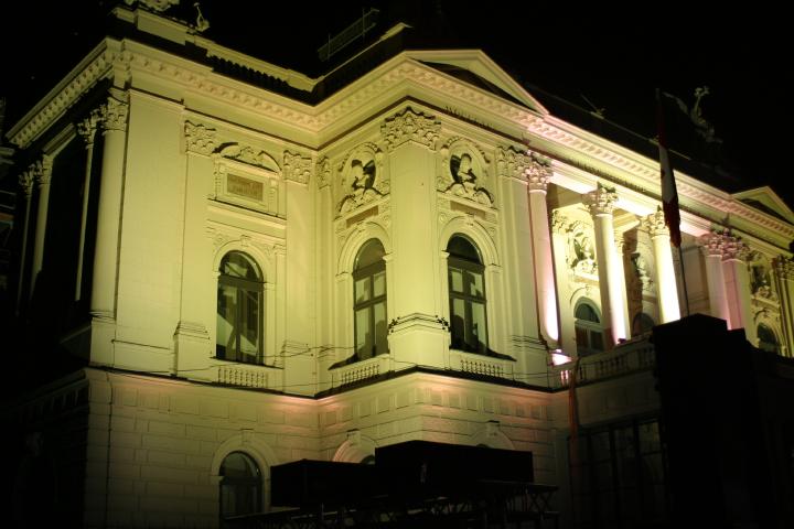 05TB0654_Opernhaus.jpg