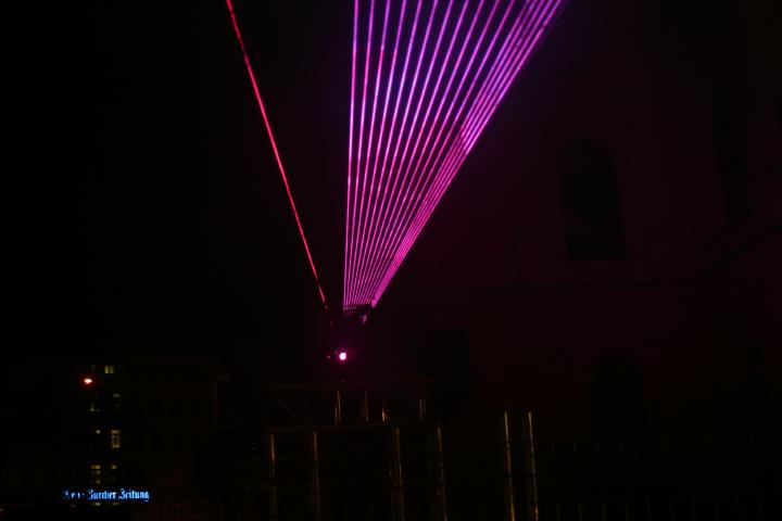 05TB0661_Lasershow.jpg