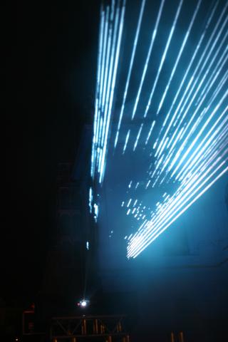 05TB0681_Lasershow.jpg