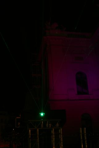 05TB0683_Lasershow.jpg