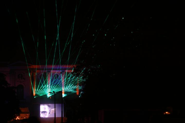 05TB0702_Lasershow.jpg