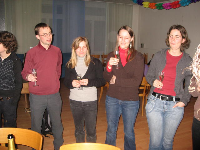 080171_Anstossen.jpg