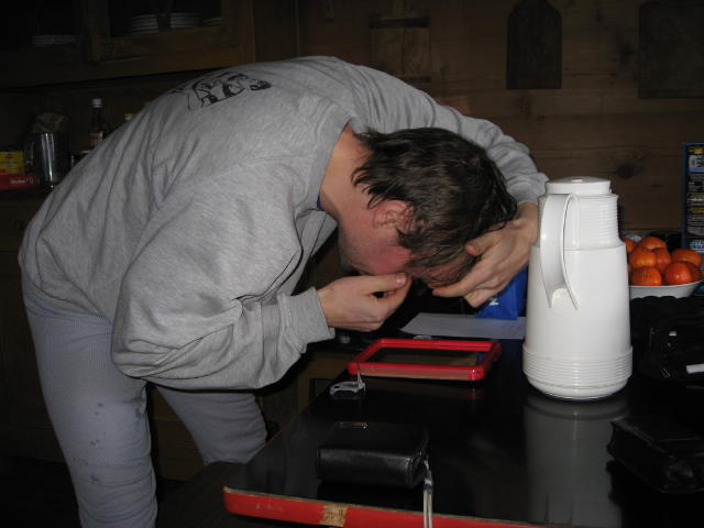 090426_Oliver_Metzger_Linsen_montieren.jpg