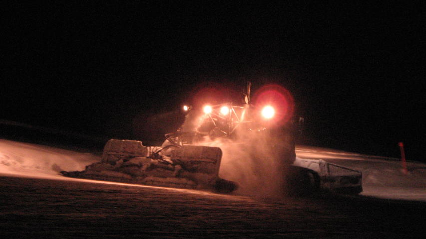090621_Pistenfahrzeug.jpg