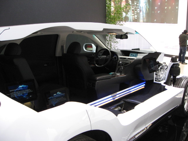 091049_Lexus_Hybrid.jpg