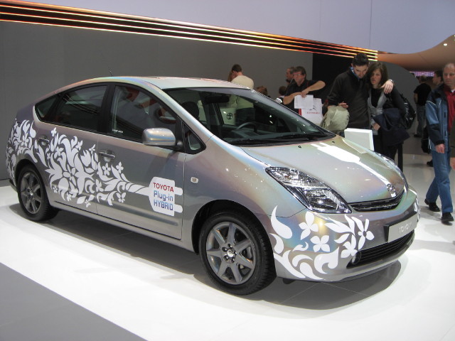091052_Toyota_Plugin_Hybrid.jpg
