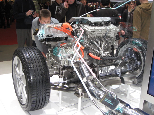 091053_Toyota_Hybrid_Antrieb.jpg