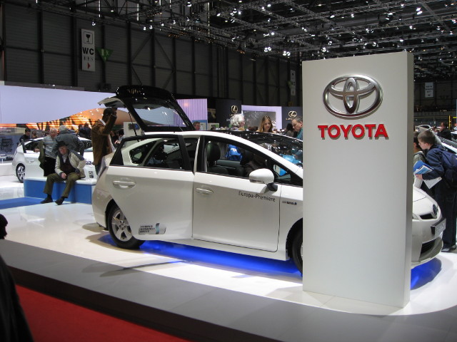 091065_Toyota_Prius_III.jpg