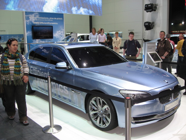 091070_BMW_Hybrid.jpg