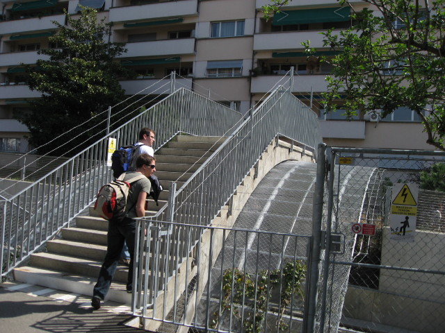 091297_Bruecke_ueber_Metro.jpg