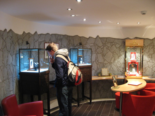 091576_Uhren_begutachten.jpg