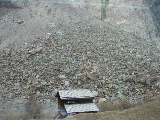 091628_Steinrutsch_von_Taesch.jpg