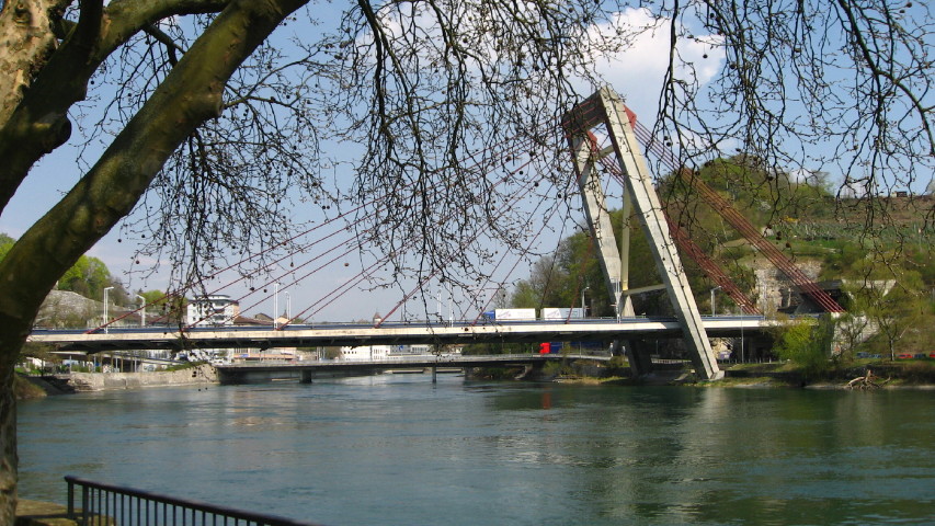 091852_Rheinbruecke_in_Schaffhausen.jpg