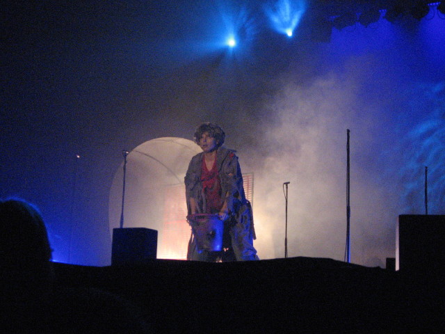 092519_Frau_Meyer_nach_Explosion.jpg