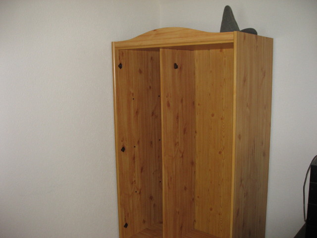 092590_Spieleschrank_zusammengebaut.jpg
