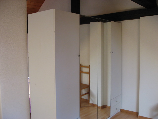 092621_Schlafzimmerschrank.jpg