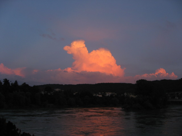093118_Dromedarwolke_ueber_Stein.jpg