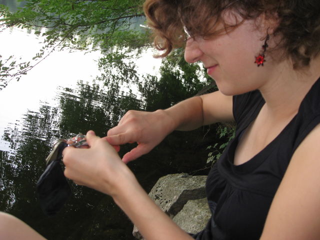 093628_Rahel_Naegel_schneiden.jpg