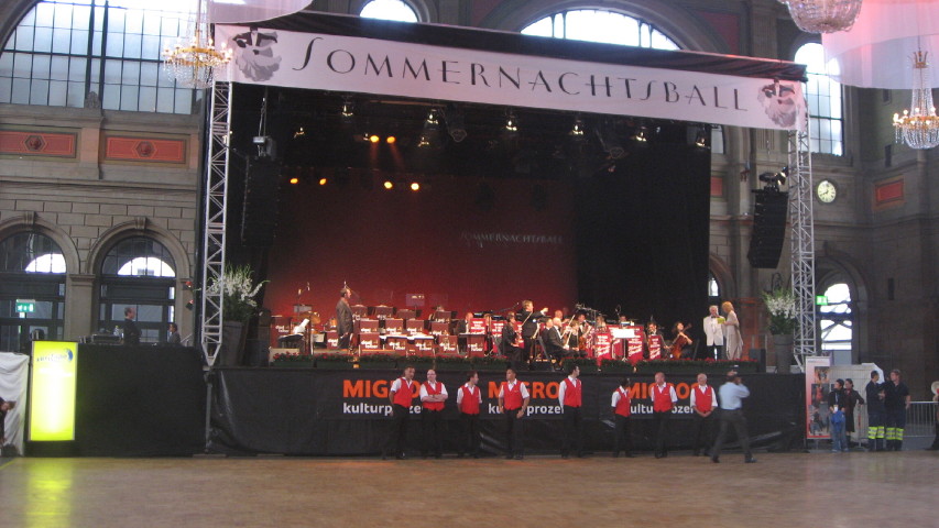 093157_leere_Tanzflaeche.jpg