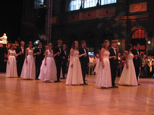 093174_Eroeffnung_Annen-Polka.jpg