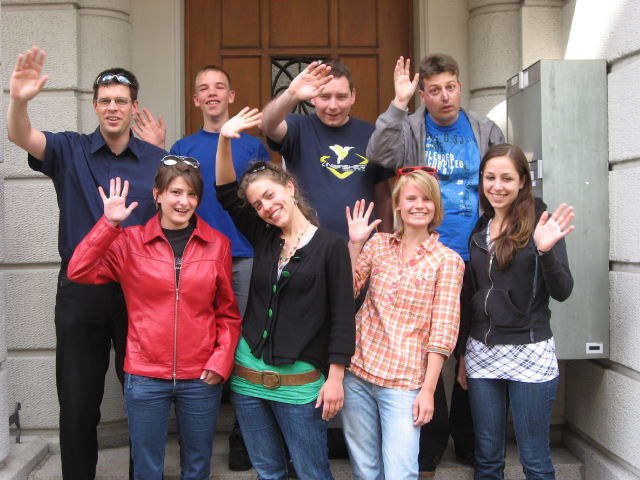 092796_reveil-Team.jpg